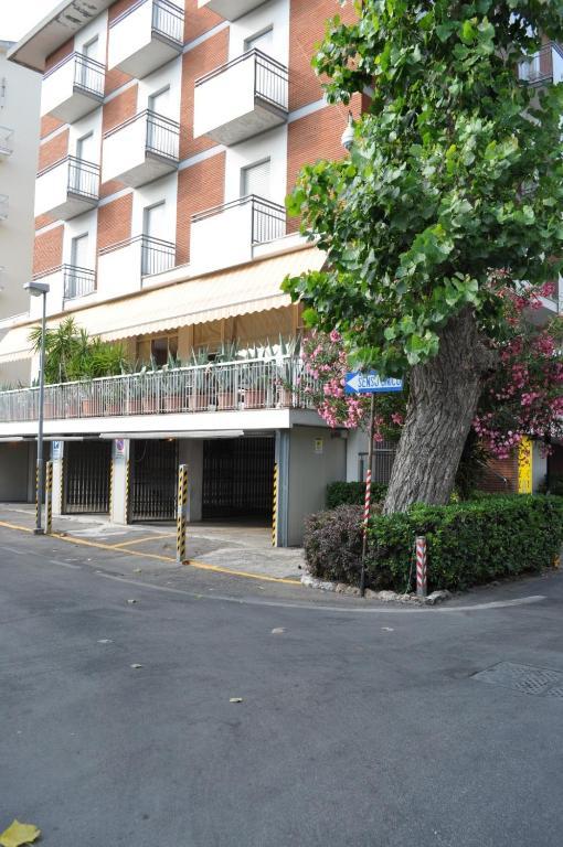 Hotel Nancy Rimini Exterior photo